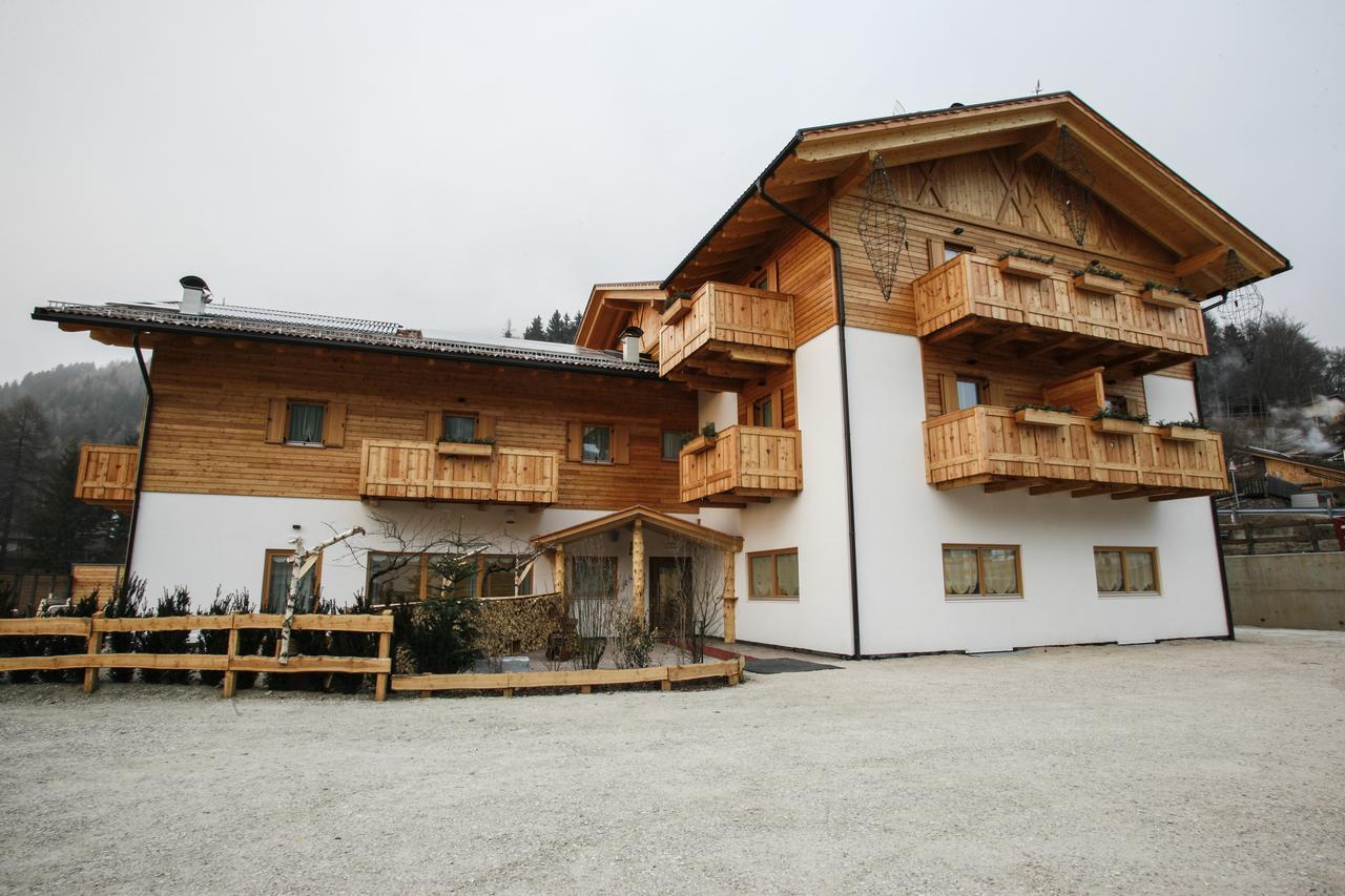 Hotel Garni & Wellness Anderle Vignola  Exterior foto